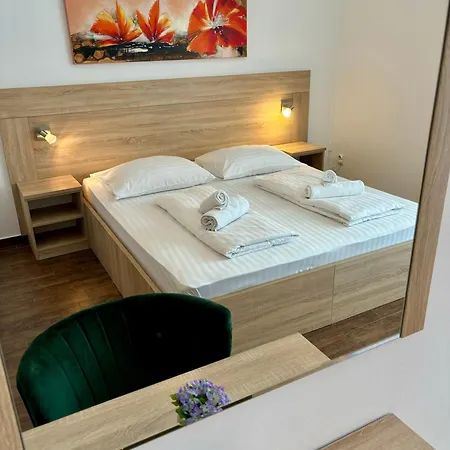 & Pansion Odmor 4* Rovanjska