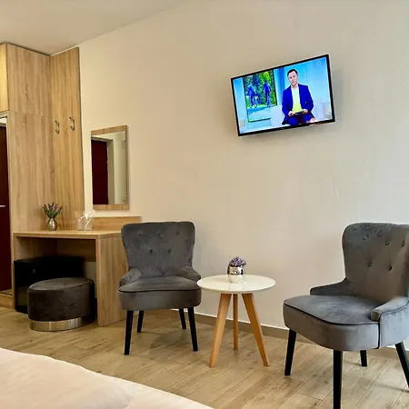 & Pansion Odmor Рованьска
