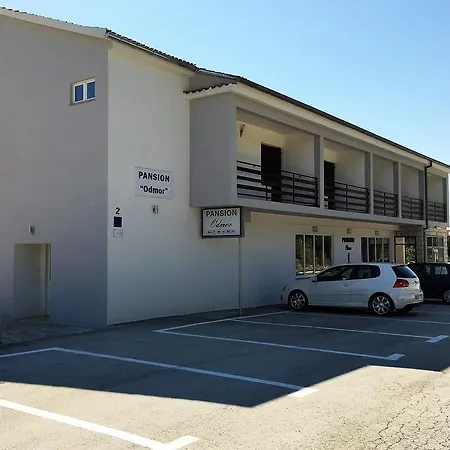 & Pansion Odmor Bed and Breakfast