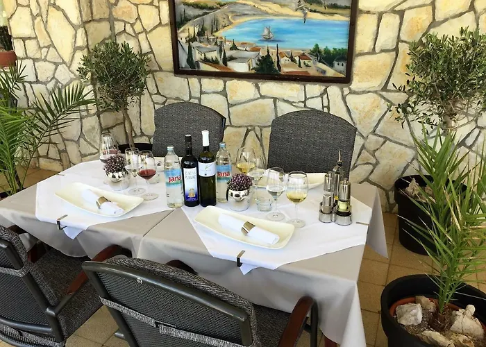 & Pansion Odmor 4* Рованьска