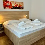 فندق مبيت وإفطار & Pansion Odmor روفانجسكا