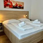 فندق مبيت وإفطار & Pansion Odmor 4*