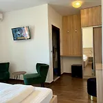 & Pansion Odmor فندق مبيت وإفطار روفانجسكا