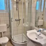 & Pansion Odmor فندق مبيت وإفطار روفانجسكا