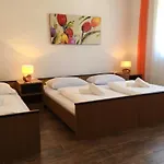 فندق مبيت وإفطار & Pansion Odmor 4*
