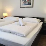 فندق مبيت وإفطار & Pansion Odmor 4*