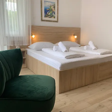 & Pansion Odmor Frühstückspension 3*