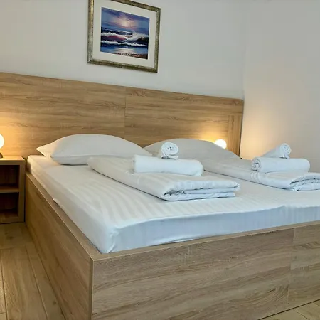 & Pansion Odmor Bed & Breakfast Rovanjska