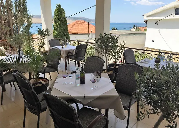 & Pansion Odmor Bed & Breakfast Rovanjska
